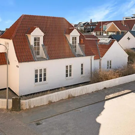 Cozy Coastal Retreat - By Traum