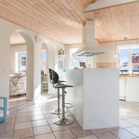 Cozy Coastal Retreat - By Traum *