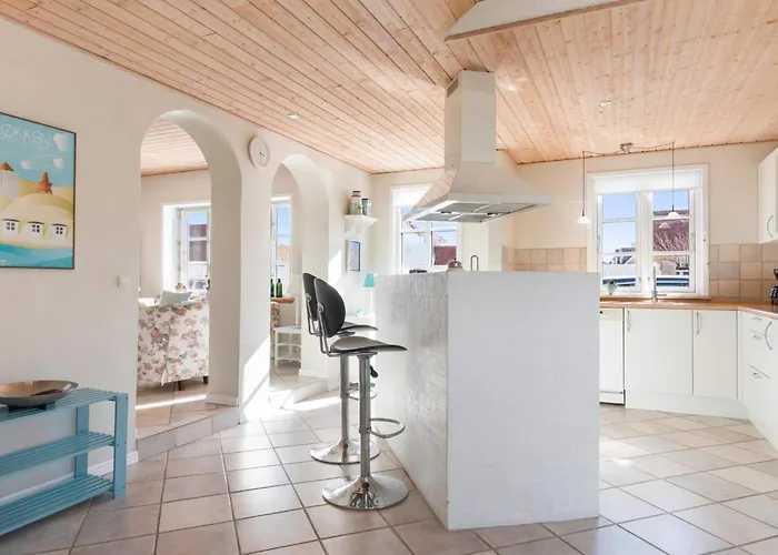 Cozy Coastal Retreat - By Traum *